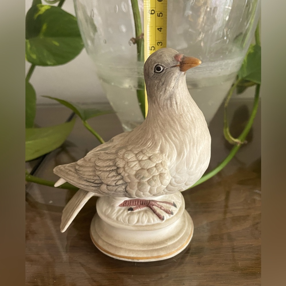 Vintage Dove Porcelain figurine from Enesco